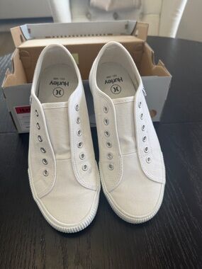 Hurley Chloe Sneakers - Low Top Casual Shoe